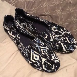 Slip on shoes. Blue black and white size 9